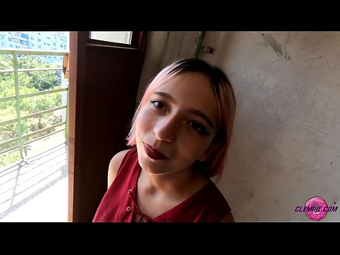 ❤️ სტუდენტური სენსუალი შთანთქავს უცნობს გარეუბანში - Cum On His Face ❤❌ სუპერ პორნო ჩვენთან